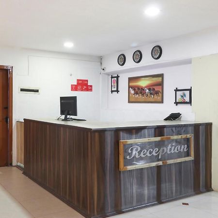 Oyo 45895 Hotel Blue Nile Ченай Екстериор снимка