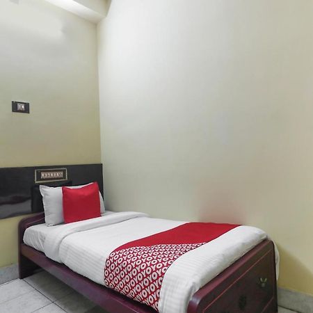 Oyo 45895 Hotel Blue Nile Ченай Екстериор снимка