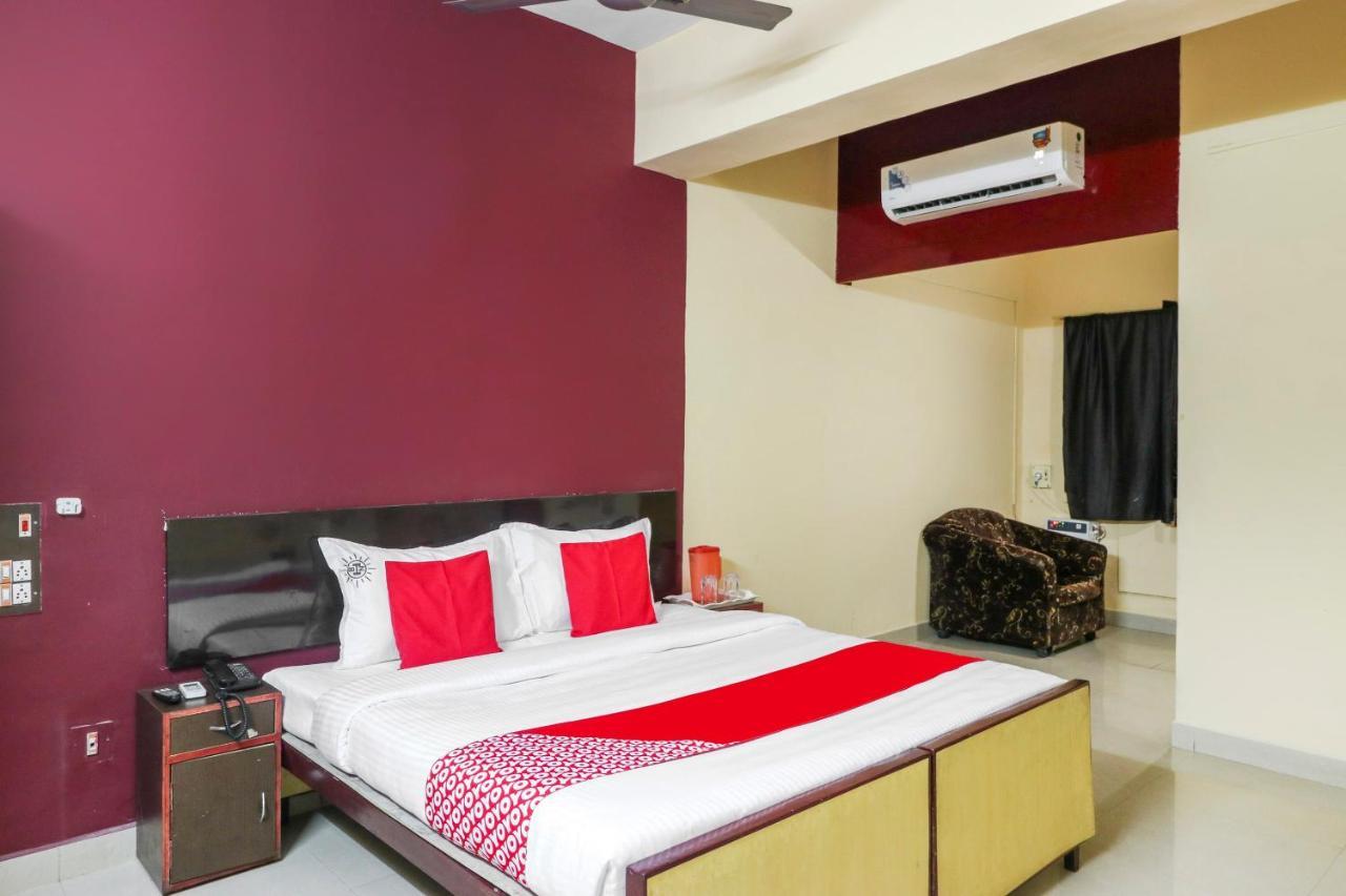 Oyo 45895 Hotel Blue Nile Ченай Екстериор снимка