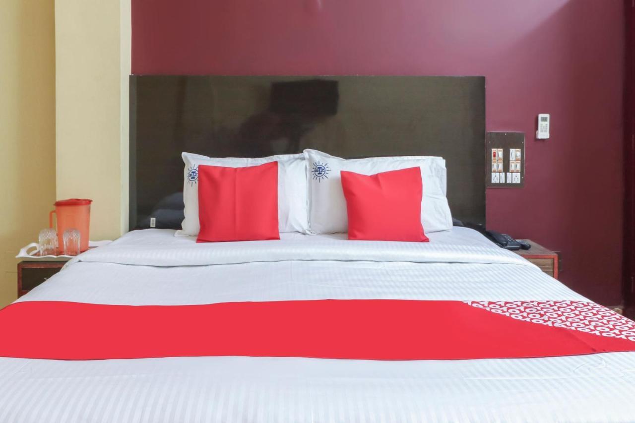 Oyo 45895 Hotel Blue Nile Ченай Екстериор снимка